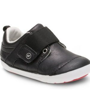 Stride Rite Cameron Sneaker 4.5 WIDE